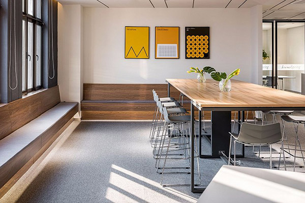 常見科技公司辦公室裝修風(fēng)格有哪些?